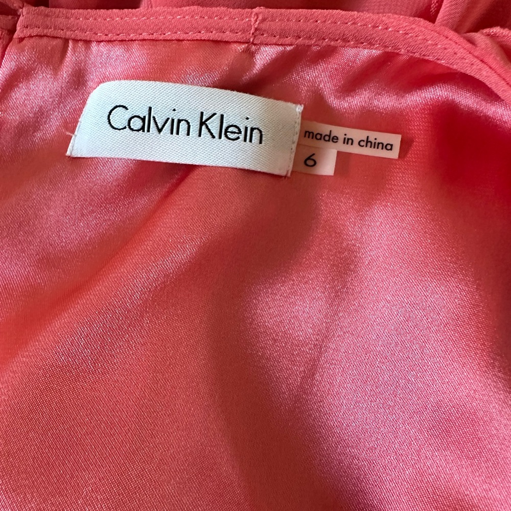 Calvin Klein Coral Party or Formal Dress Beautiful, size 6 - Picture 6 of 12